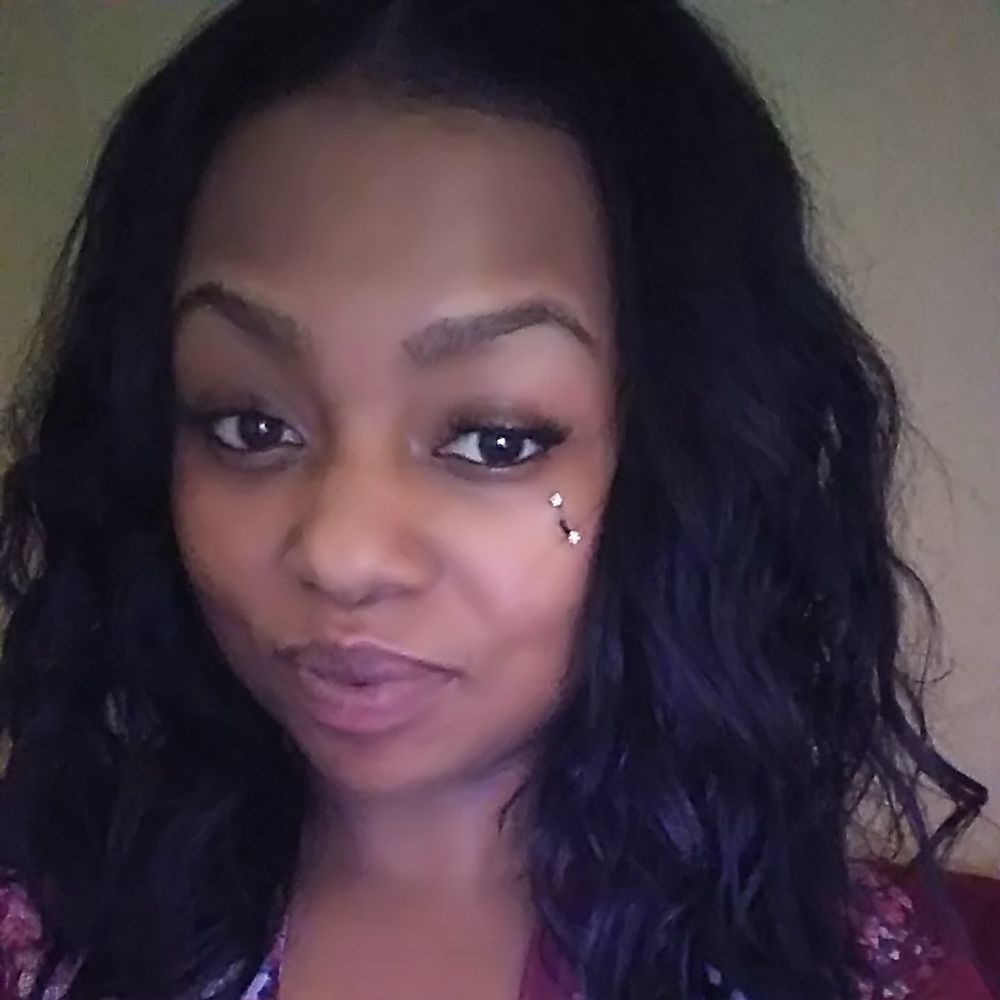 Meet your Posher, Cassandra